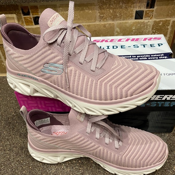 Skechers Shoes - NIB womens tennis shoes